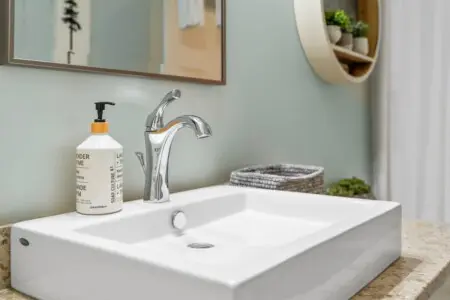 884bb638 a5d1 45 LwU9h