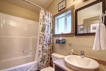 8c7f1ab4 8684 4d 0bToz