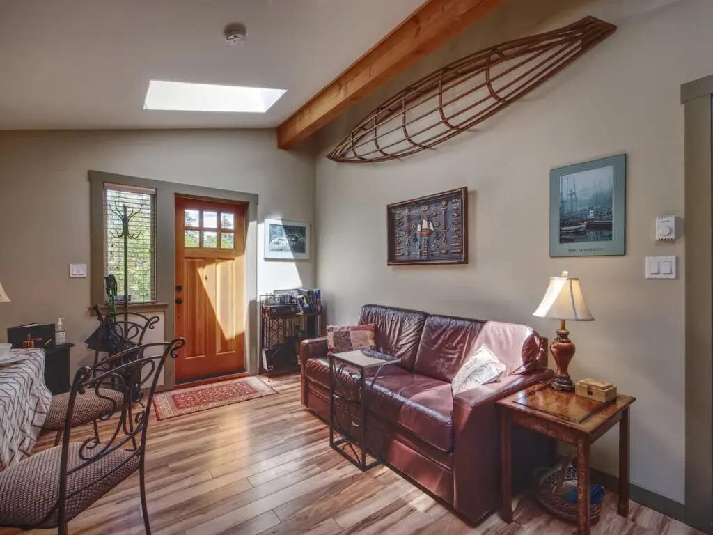 8d2d9592 3f38 48 KDzpQ