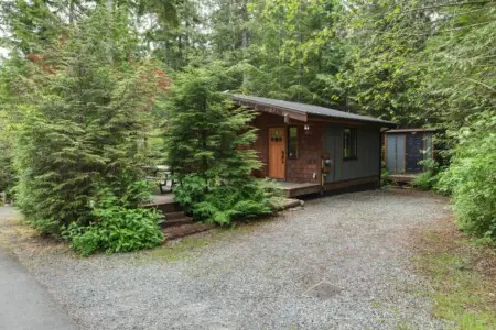 8d8a6837 97c8 46 beOu0