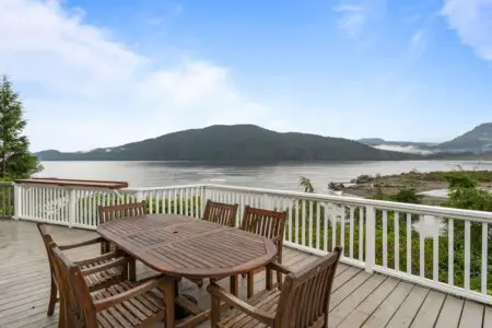 8e0908bd 56b5 4e hsCfZ