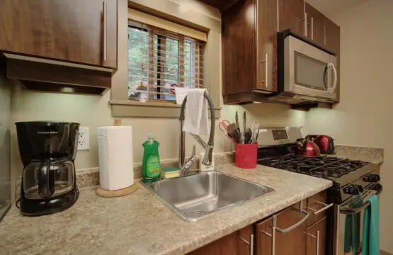 90ae523e dec3 4f N2CsR