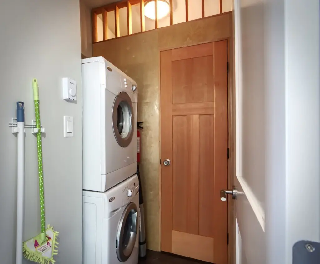 929cf3f1 89a3 42 uJXRI