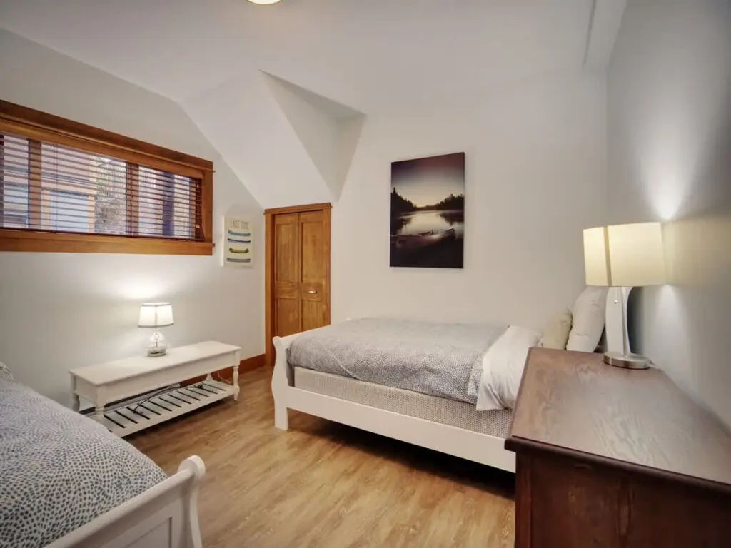 92ea3cb7 ff23 4f hM6cZ