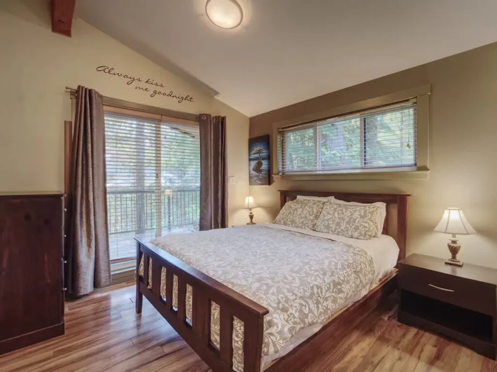 99025f28 c55e 40 AQrEo