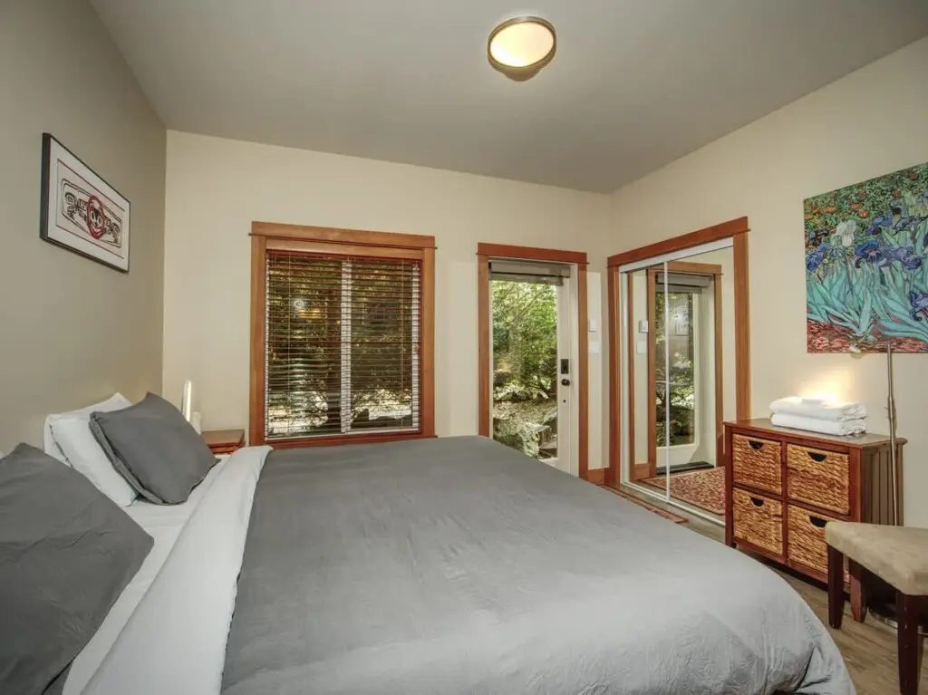 9ac07ca7 a4a7 41 YnluW