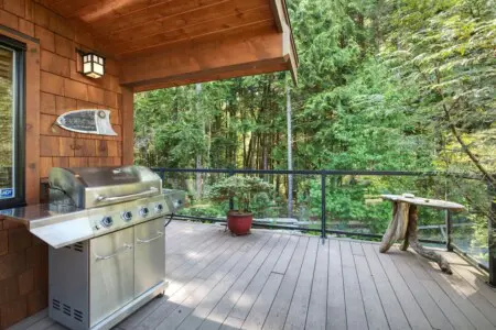 a0558df5 0a08 4c faKoZ