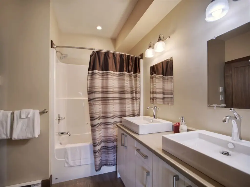 a48d6f6a 8117 40 DgXHS