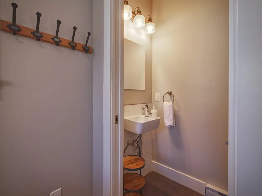 a5b17467 48f5 45 m0Y7K