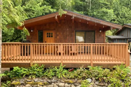 aee9c03f 1231 44 gZ5fq