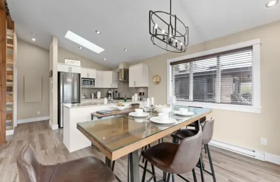 b16eaa2f 1878 4a WgoTJ