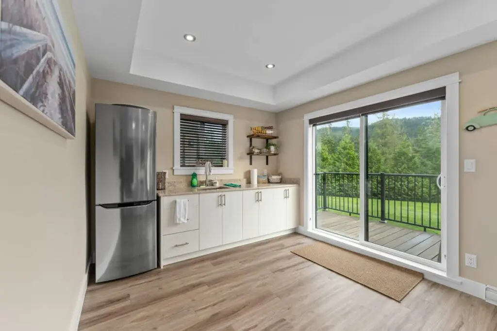 b8ae9dae c1ce 42 v8pdC