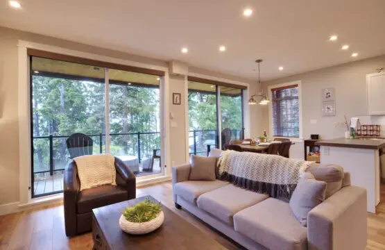 ba83e6f9 a906 43 gJiHK