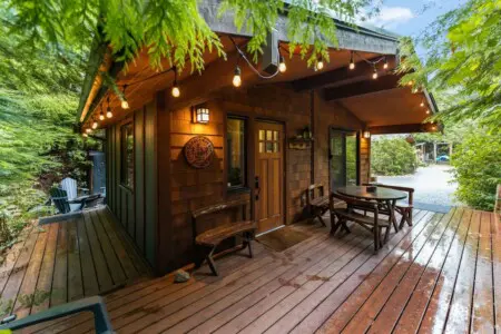 bbaa8faf 670b 49 MheZr