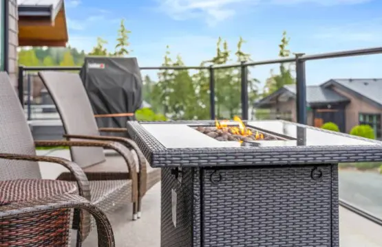 c4c75340 2e0e 49 JZmRy