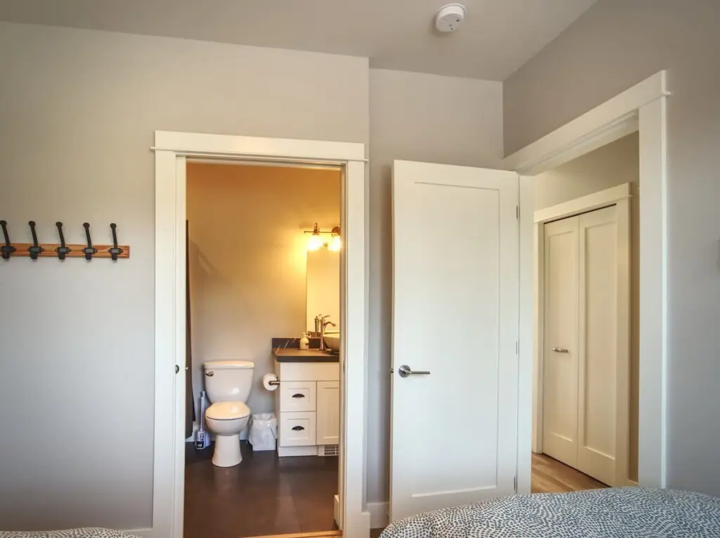 c816e142 4666 46 6Q8nV