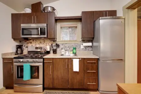 d02d1192 ec98 48 KjxCS