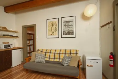 d9c4082b 34d7 4c uAzlP