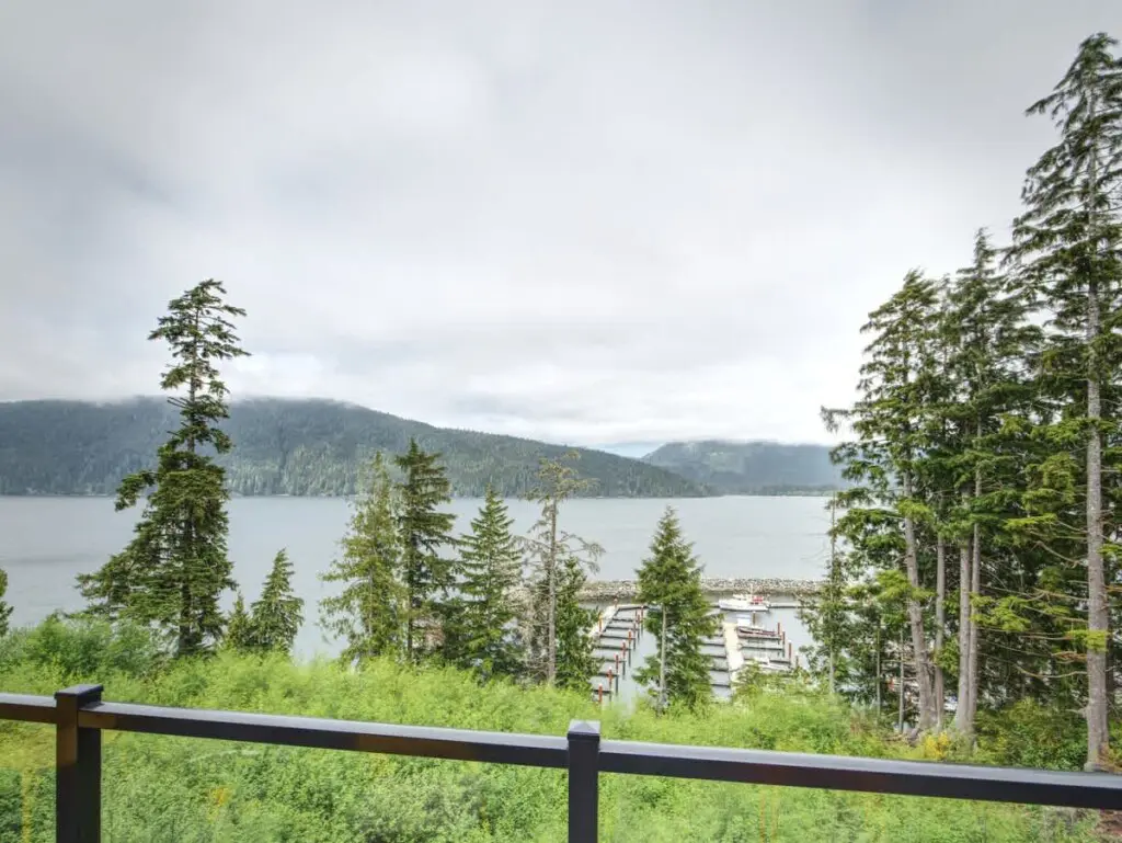 e5ca82ed 89a1 49 hsW L