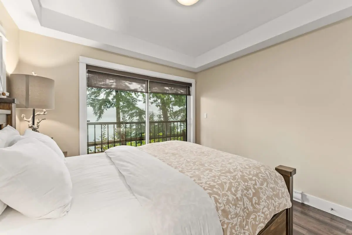 f0277d73 3965 4a jJhRR