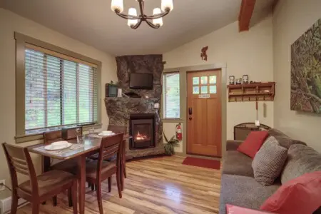 f23dfe78 7441 44 fTbWC