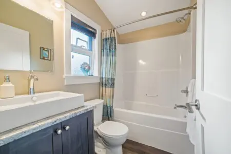 f2dcb6d8 7408 46 W 4rV