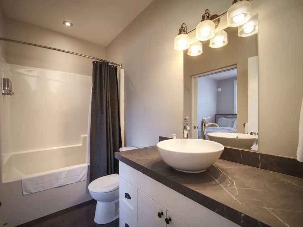 f665e9b6 f41f 4c 6r0q