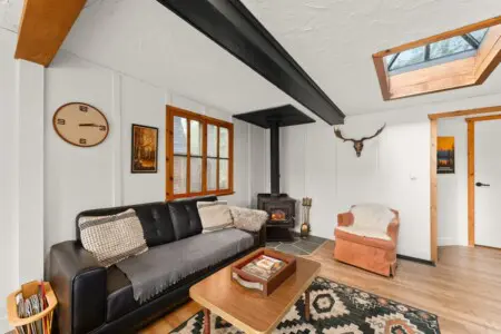 fe8d5b15 4b56 42 beBRl