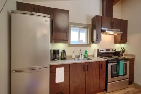 4be2b6aa ec02 49 tzoOy