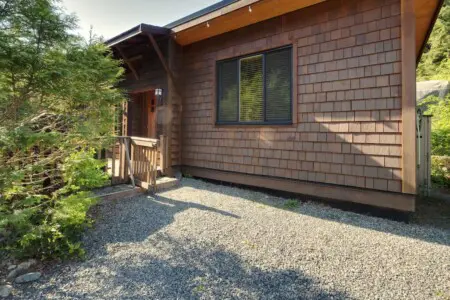 db2a54b2 563e 42 ORjW7