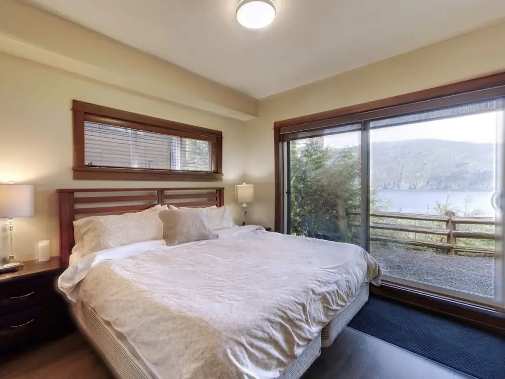 3b8ccdbf 99ee 4c qKW6v