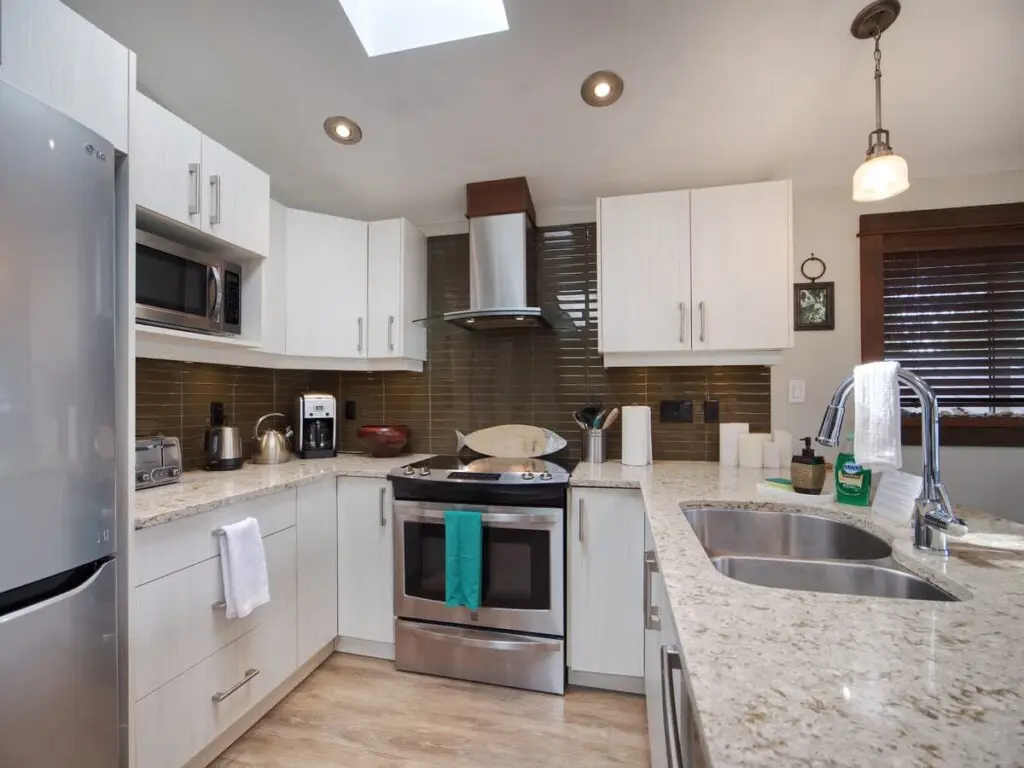 7836411c 3341 47 9jgTa