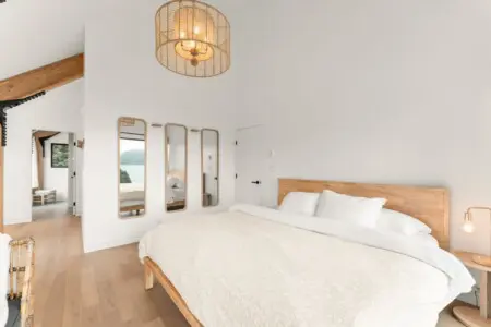 eac68480 a885 45 YIB 2