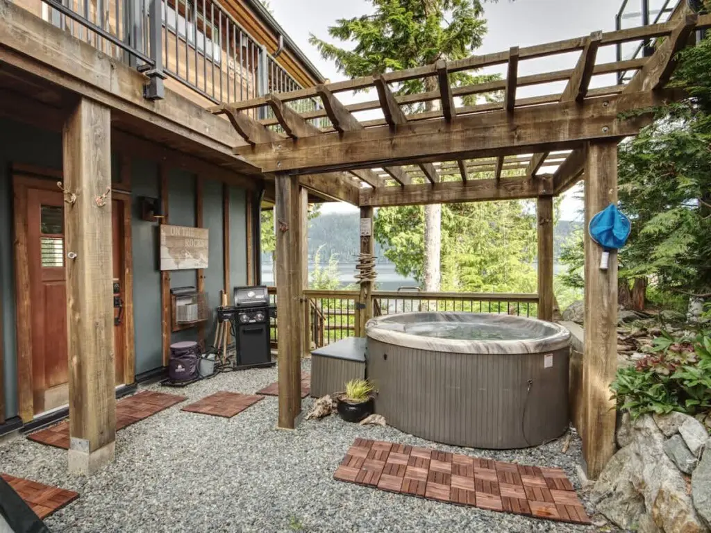 f157ad85 0112 48 nuUYV