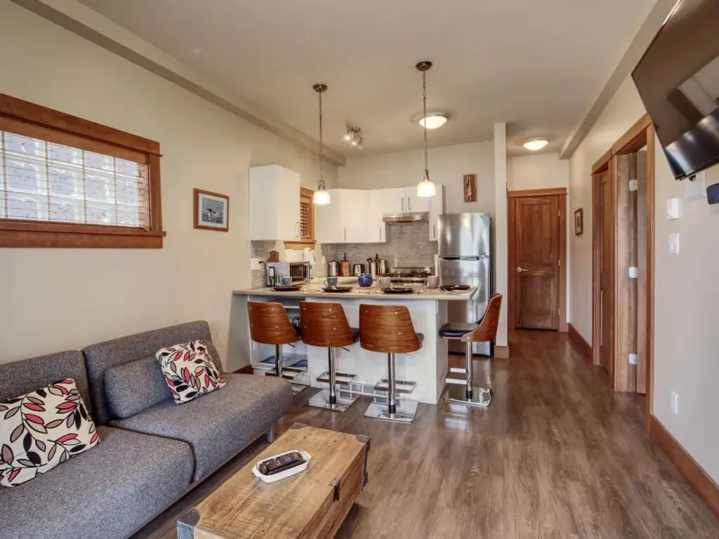 192dc9ae fa5a 46 SxUY4