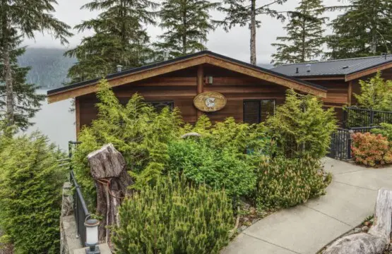 6aada37f fb60 4c F4tyx