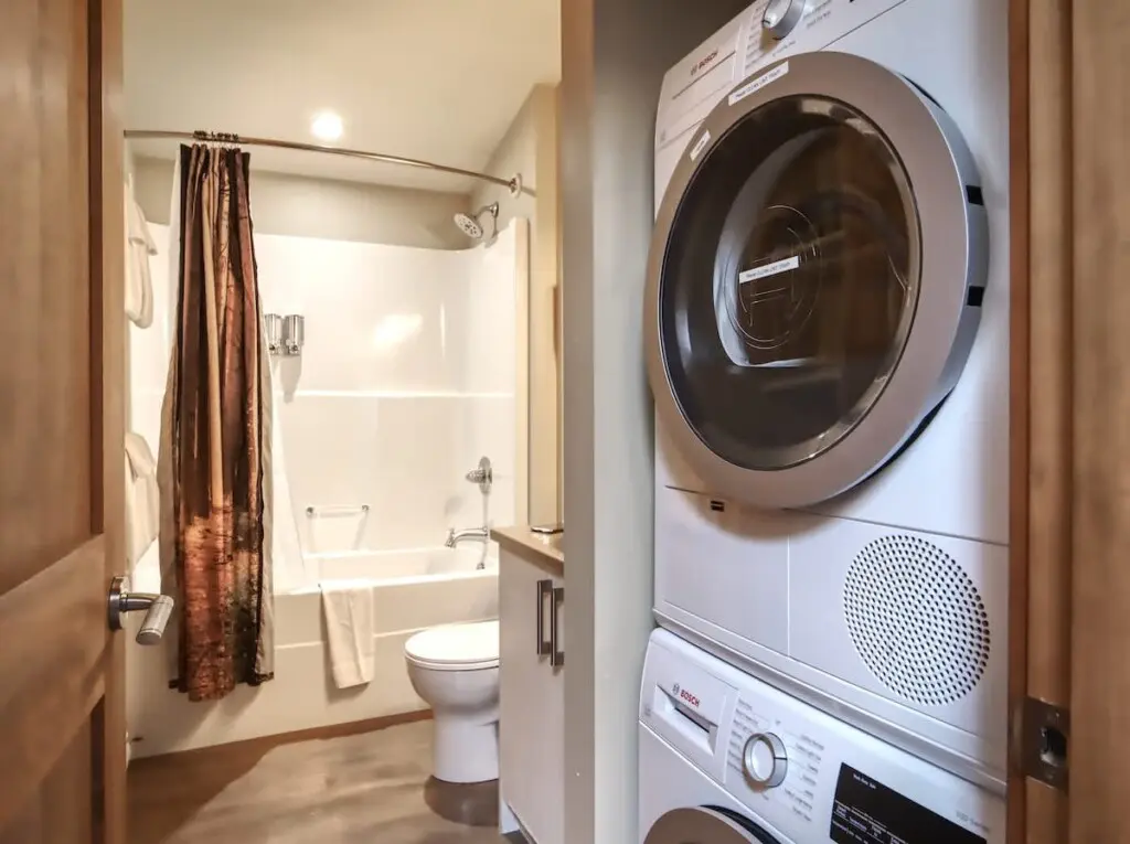 794c2bc9 8b64 4e QgxHK