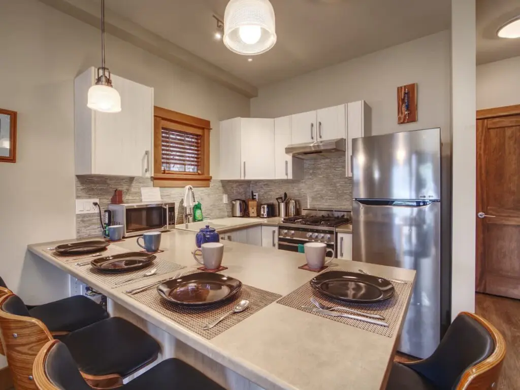 c8afd5a4 9605 4d zGiFj