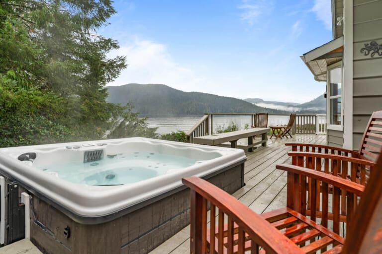 3 hot tub The point