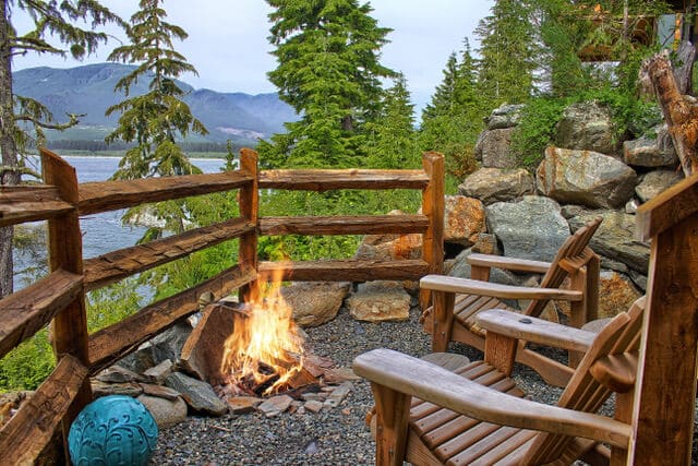 4 firepit On The Rocks